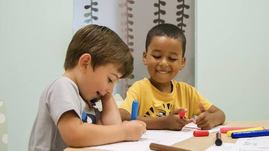 Inglés en la vida real: 7 situaciones cotidianas que tu hijo puede aprender a resolver en otro idioma